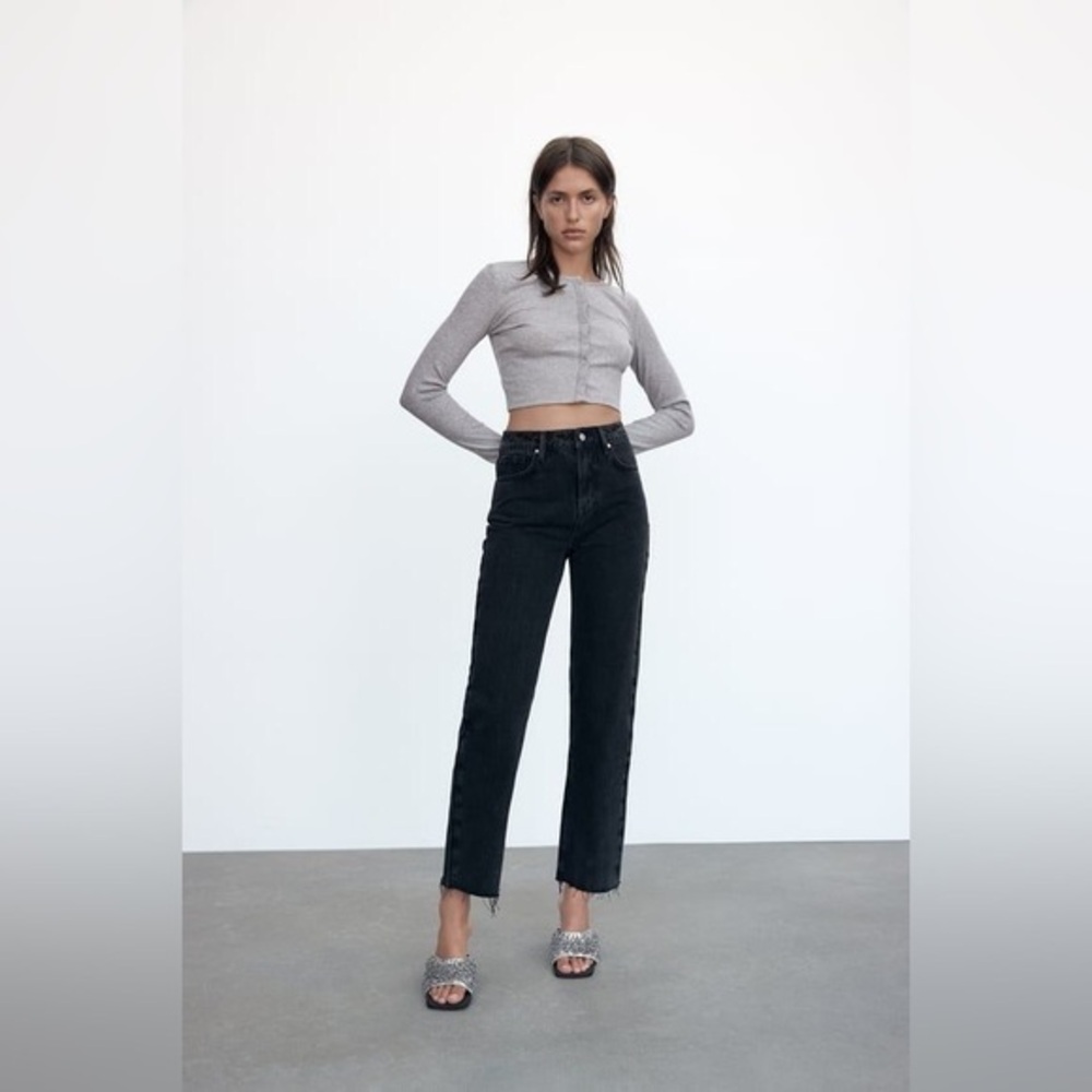 Zara Straight Leg High Rise Raw Hem Ankle Jeans Sz 2
